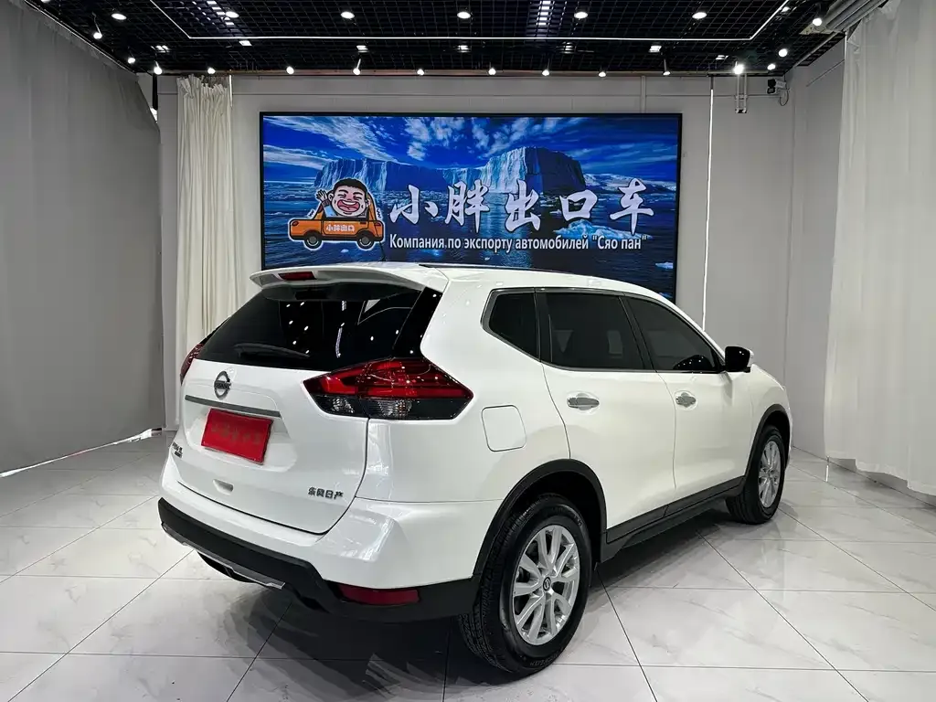 Nissan X-Trail — фото 10