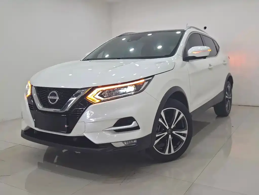 Nissan Qashqai — фото 1