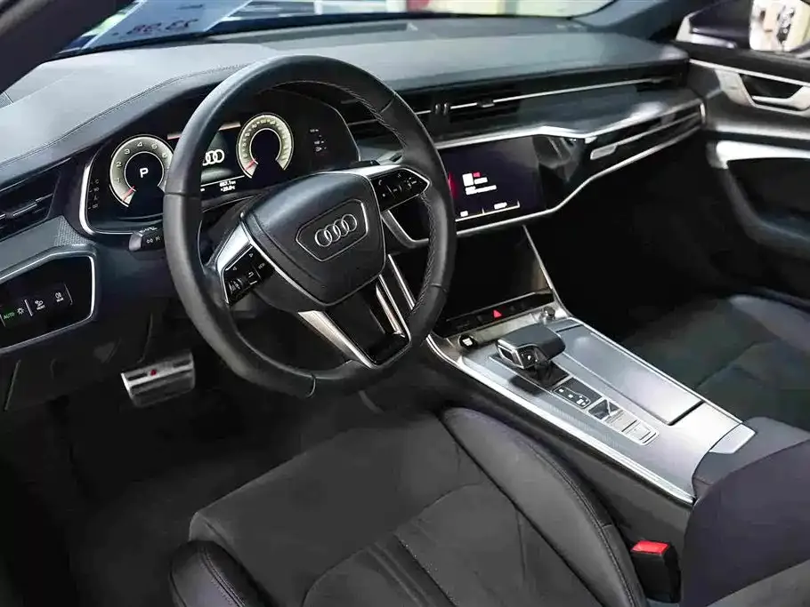 Audi A6L — фото 10
