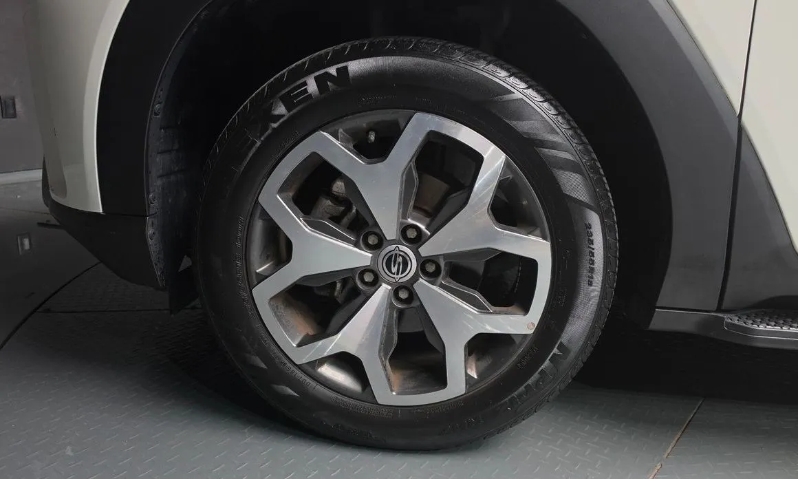 KG Mobility (Ssangyong) Torres — фото 8