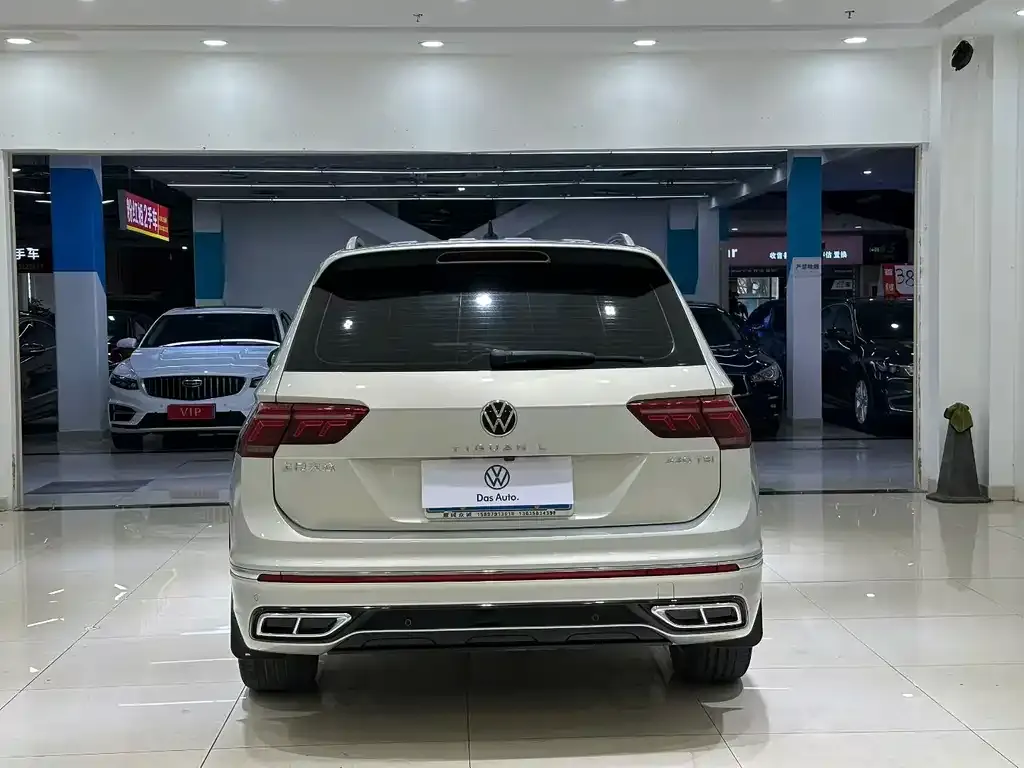 Volkswagen Tiguan L — фото 7