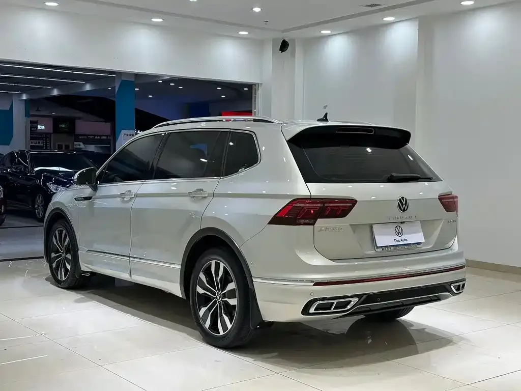 Volkswagen Tiguan L — фото 2