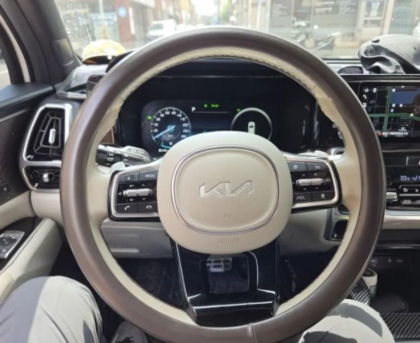 Kia Sorento — фото 9