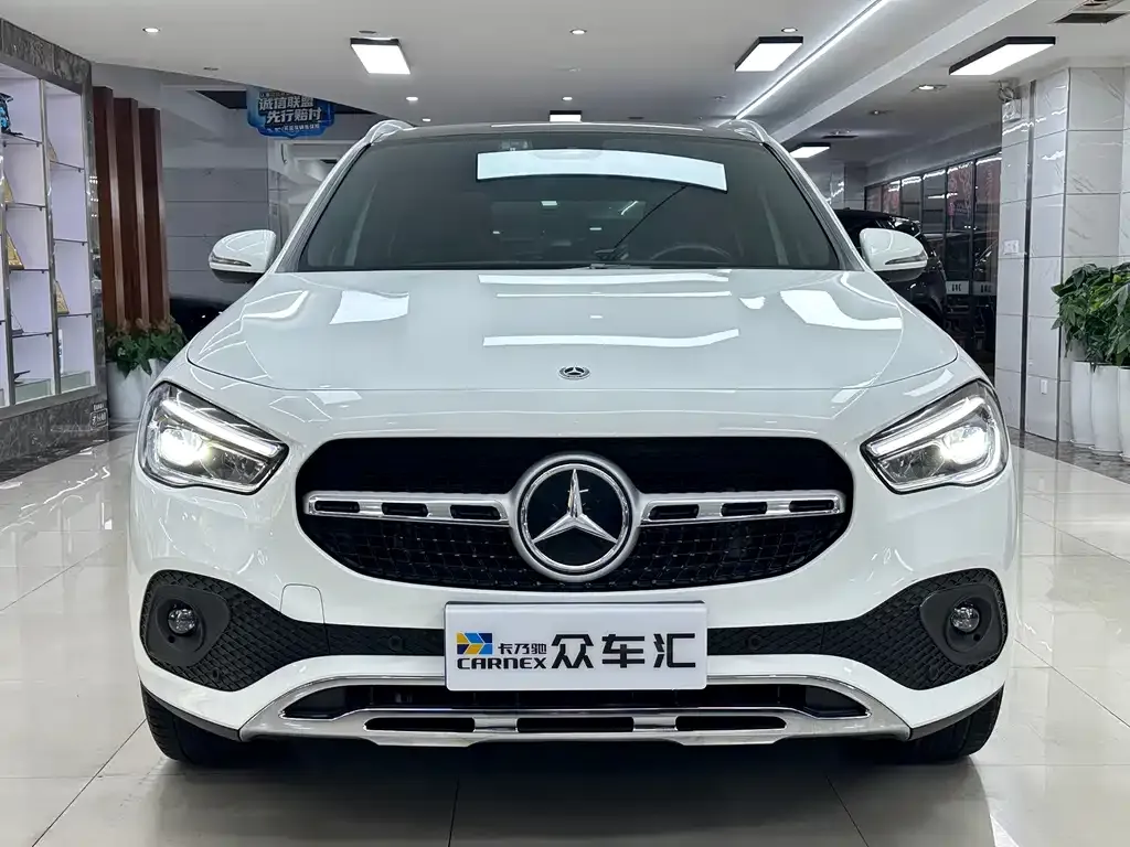 Mercedes-Benz GLA — фото 6