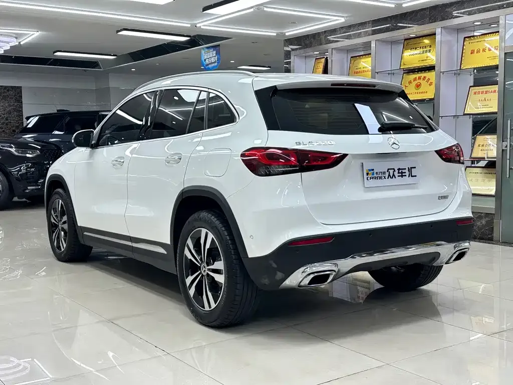Mercedes-Benz GLA — фото 8