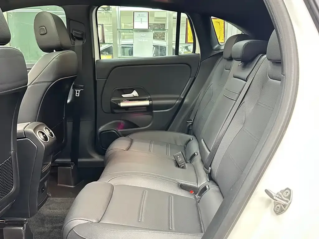 Mercedes-Benz GLA — фото 5