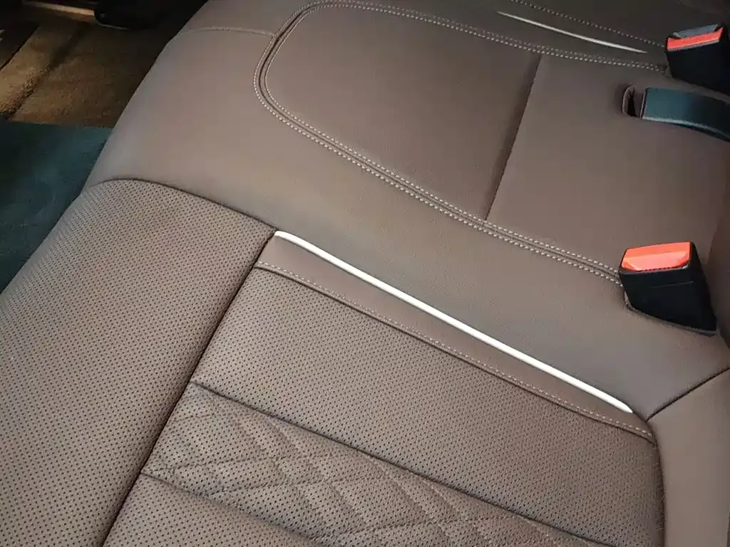 BMW 5 Series — фото 4