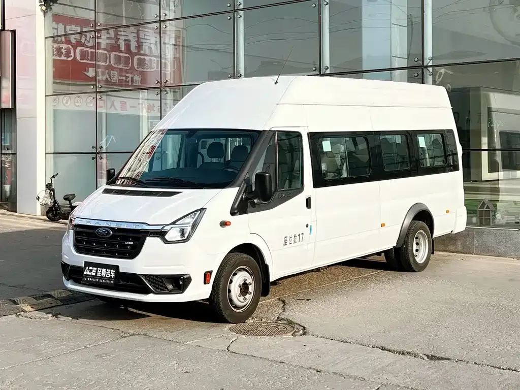 Ford Transit Custom — фото 1