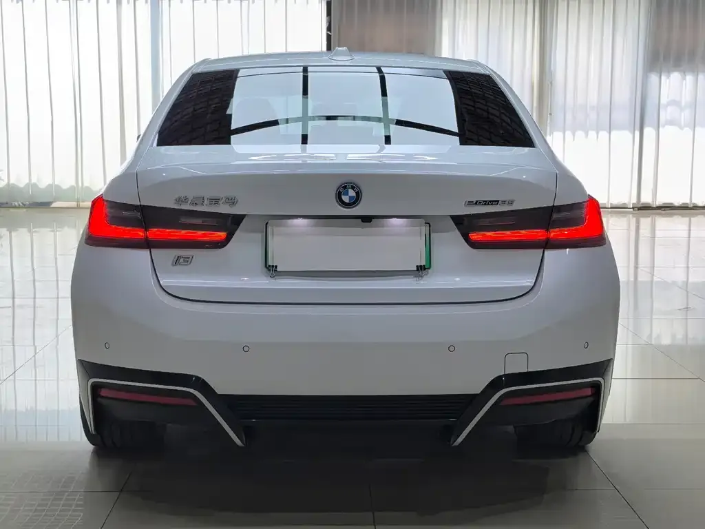 BMW i3 — фото 2