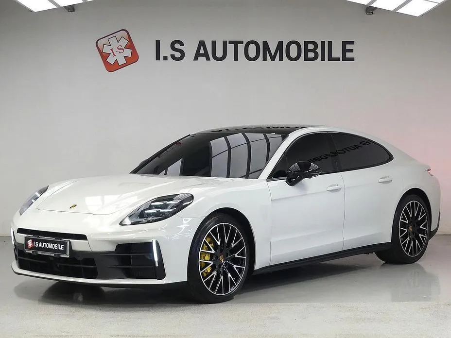 Porsche Panamera — фото 1