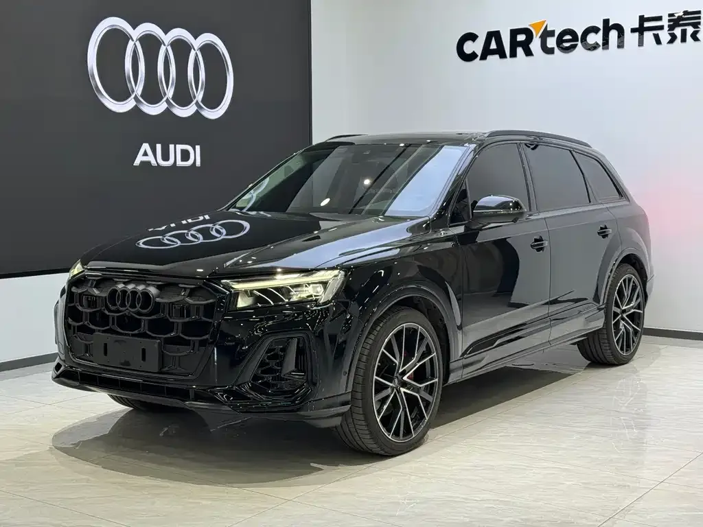 Audi Q7 — фото 1
