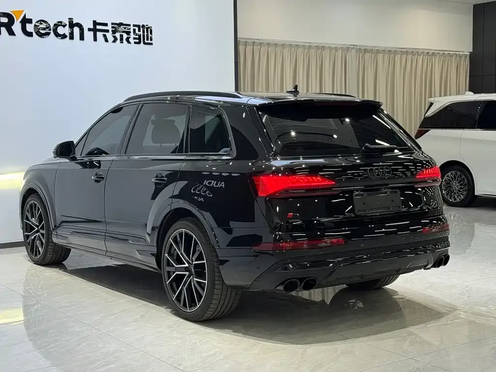 Audi Q7 — фото 3