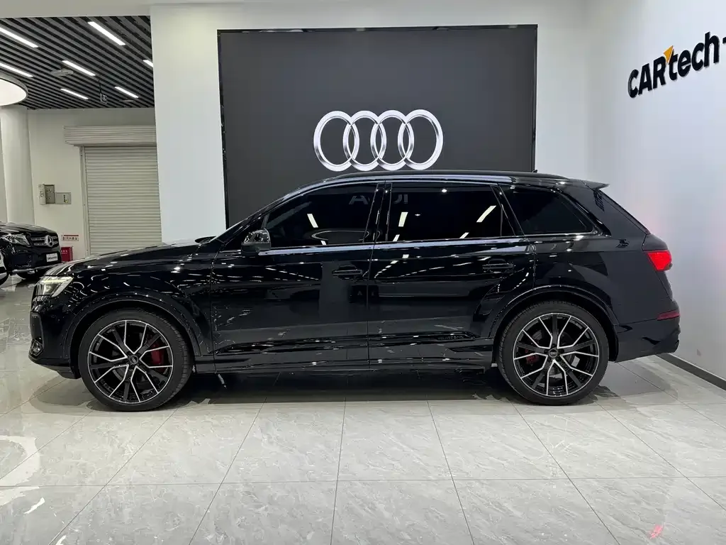 Audi Q7 — фото 2