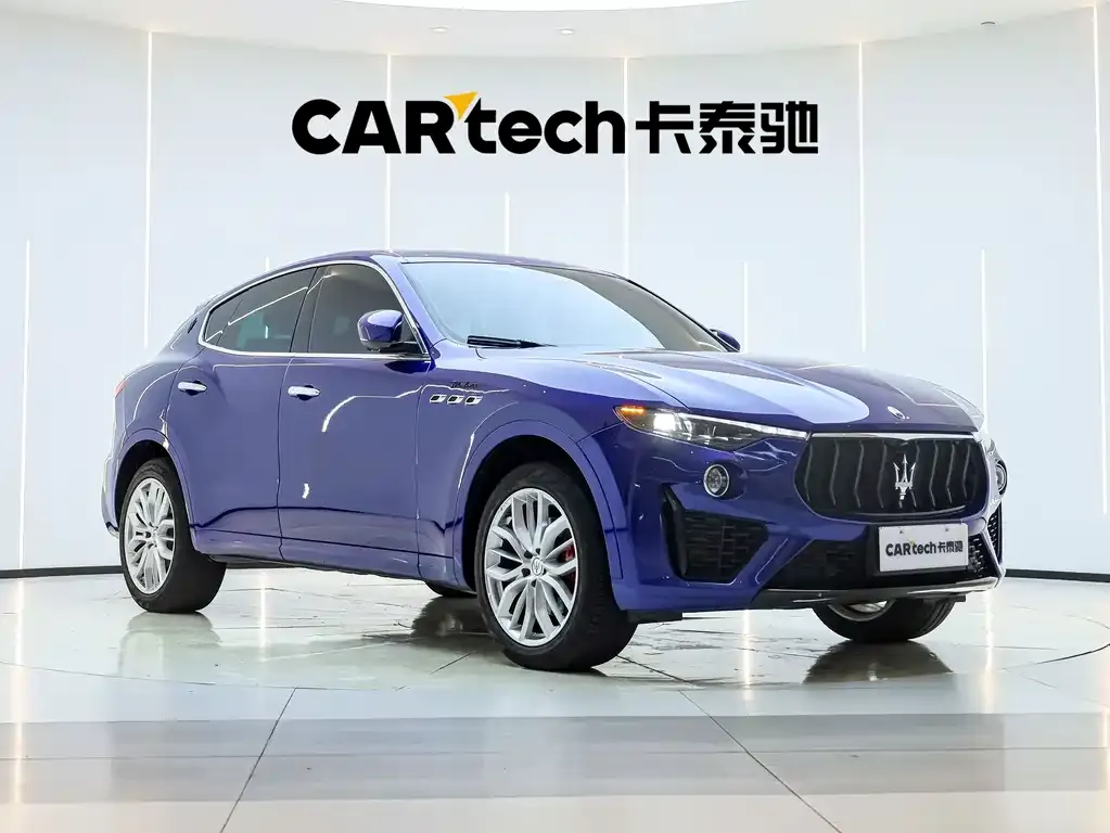 Maserati Levante — фото 1