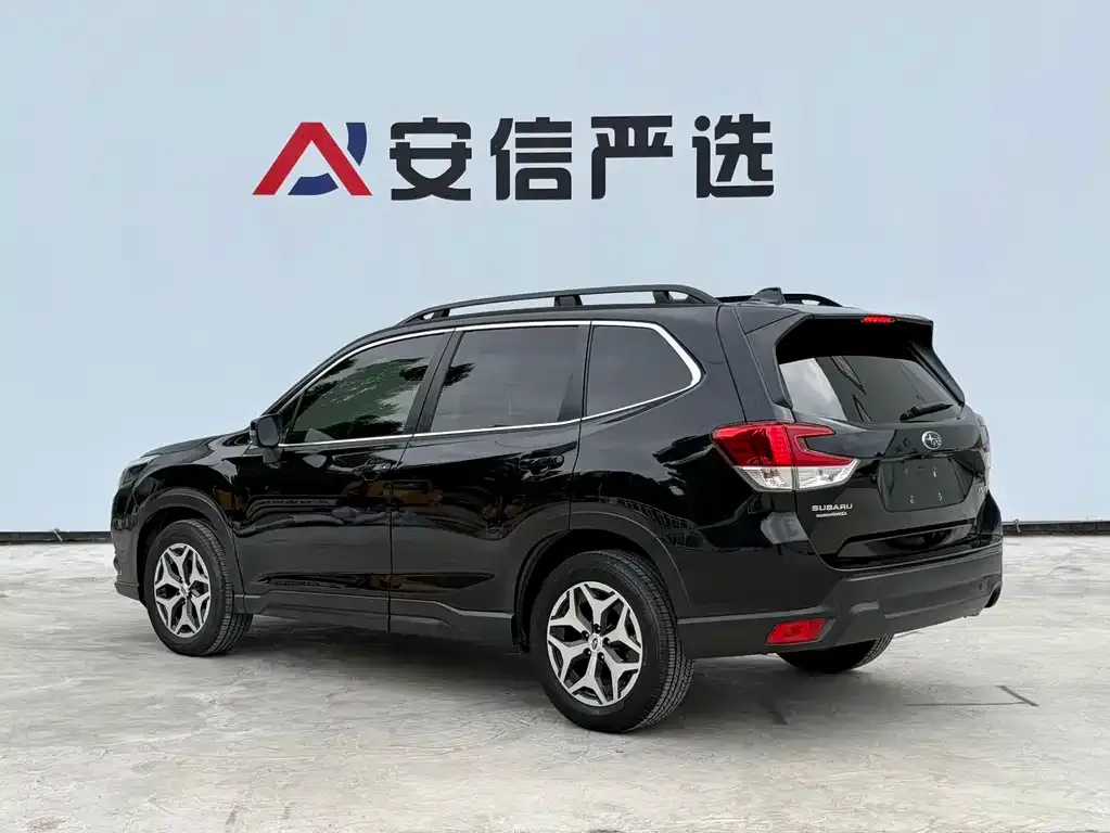 Subaru Forester — фото 7