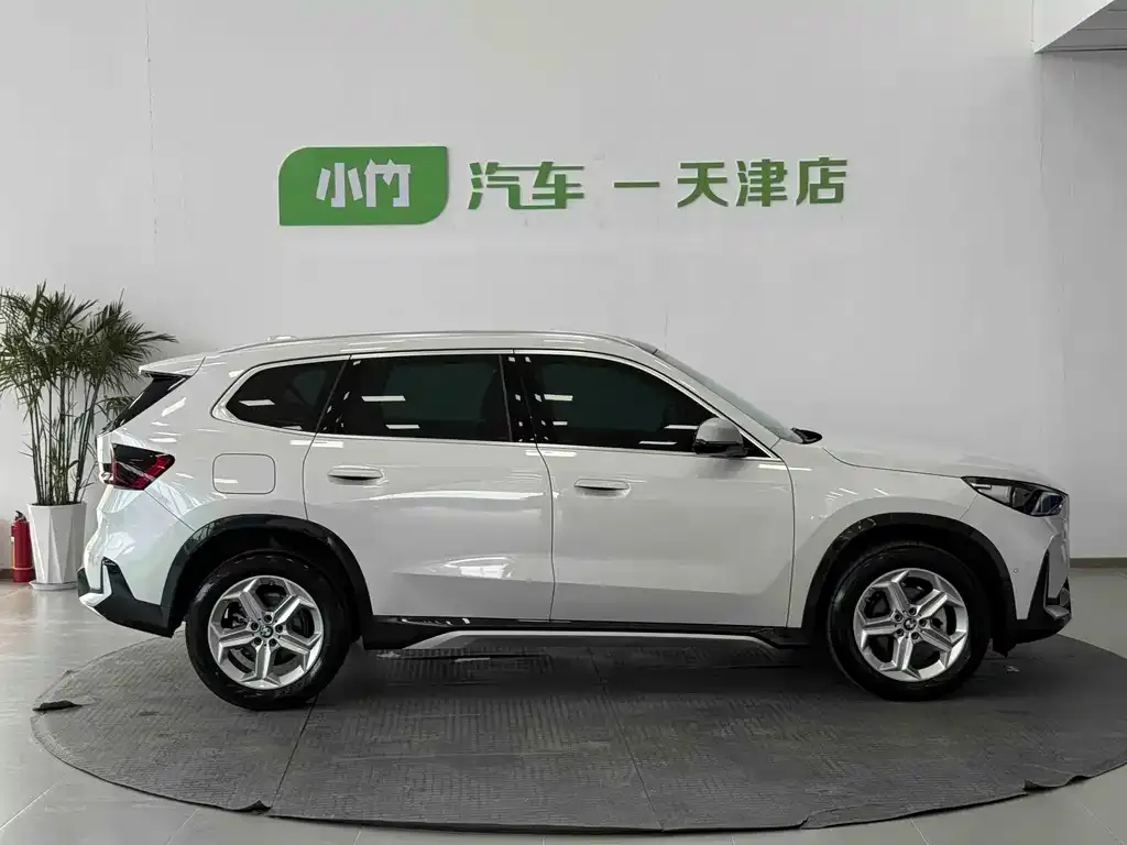 BMW X1 — фото 10