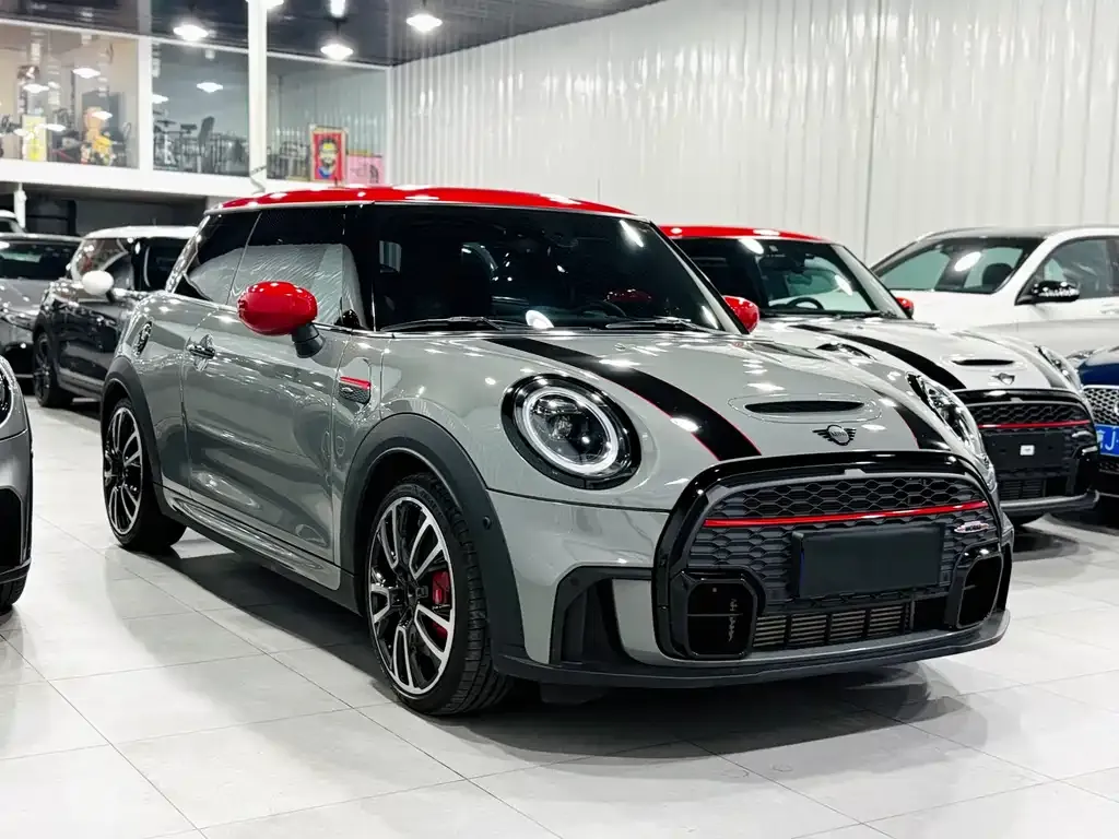 MINI JCW (John Cooper Works) — фото 1