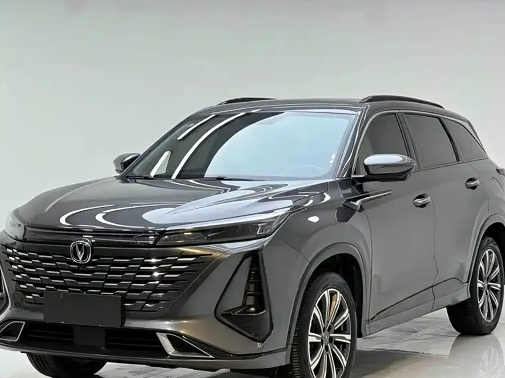 Changan CS75 PLUS — фото 1