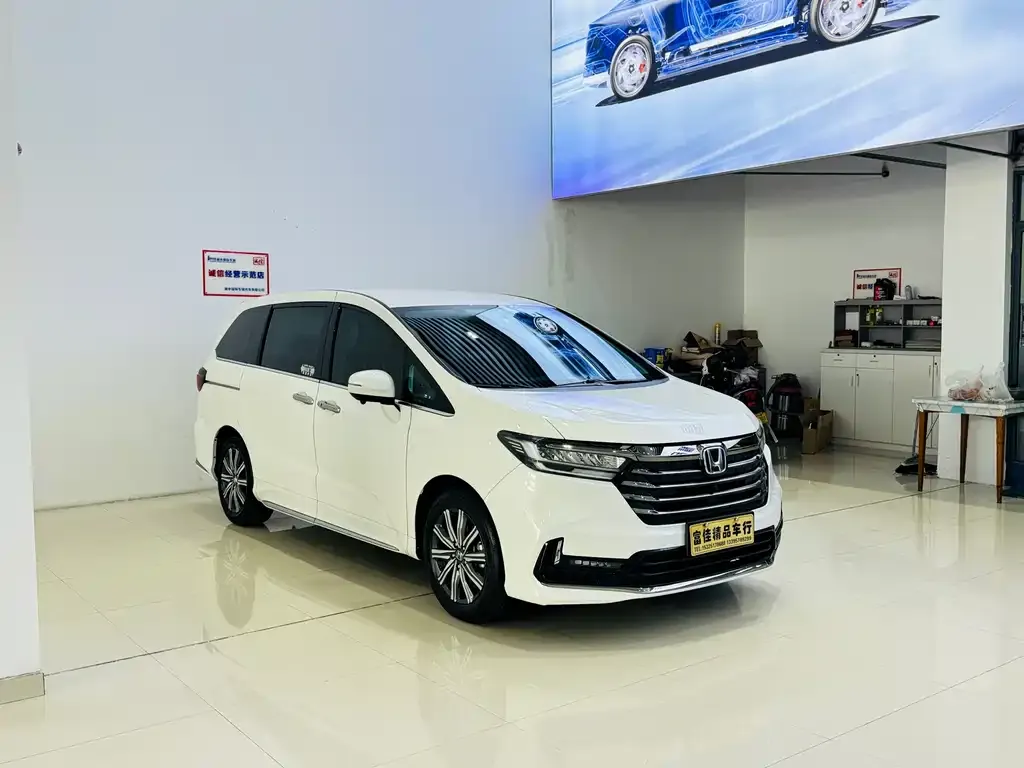 Honda Odyssey — фото 1