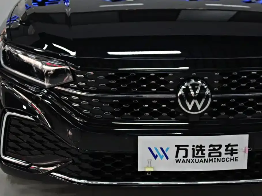Volkswagen Passat — фото 10