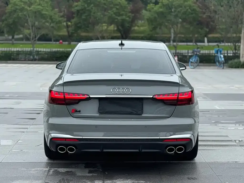 Audi S4 — фото 2