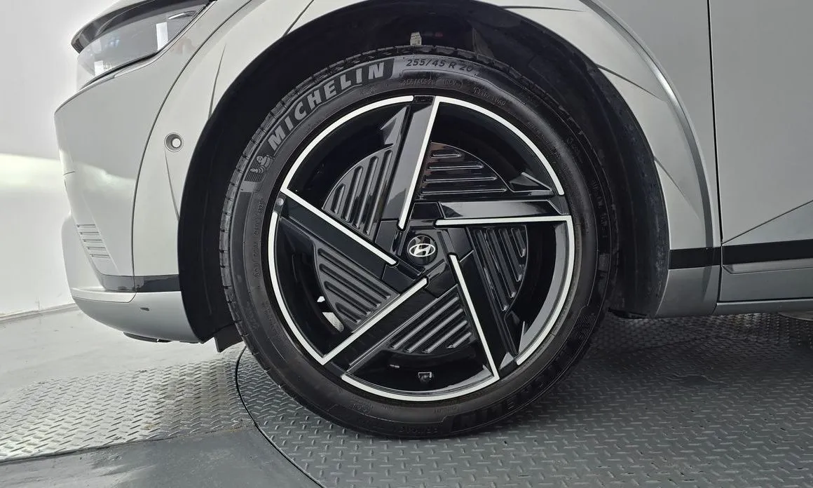 Hyundai Ioniq5 — фото 10