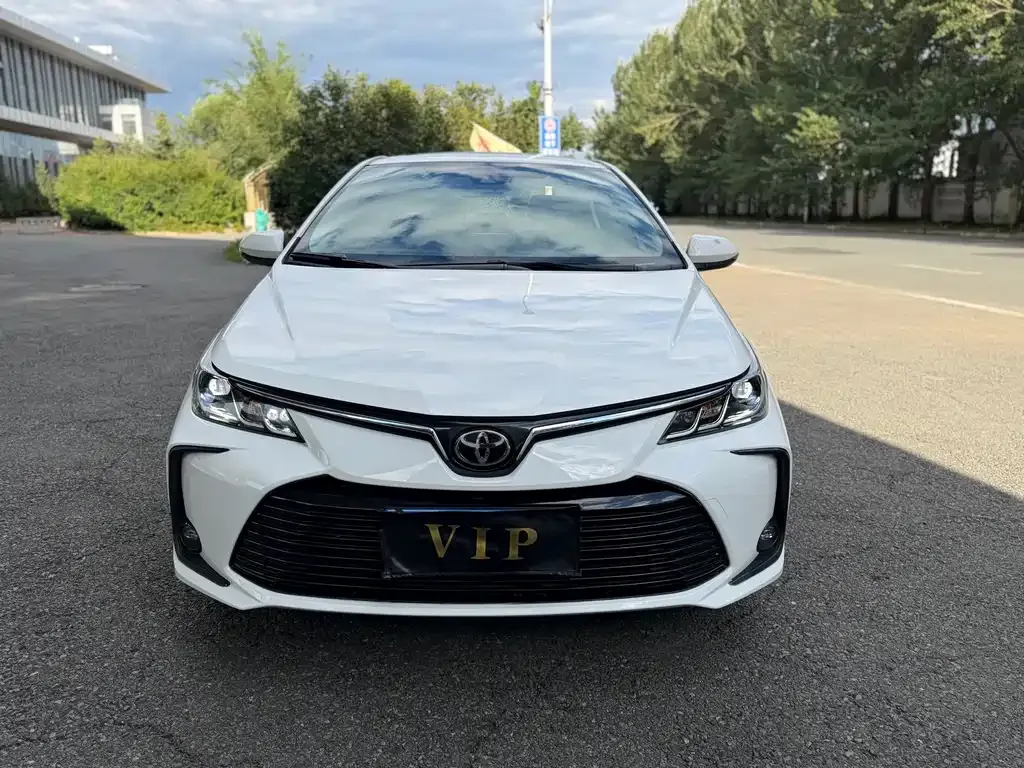 Toyota Corolla — фото 2