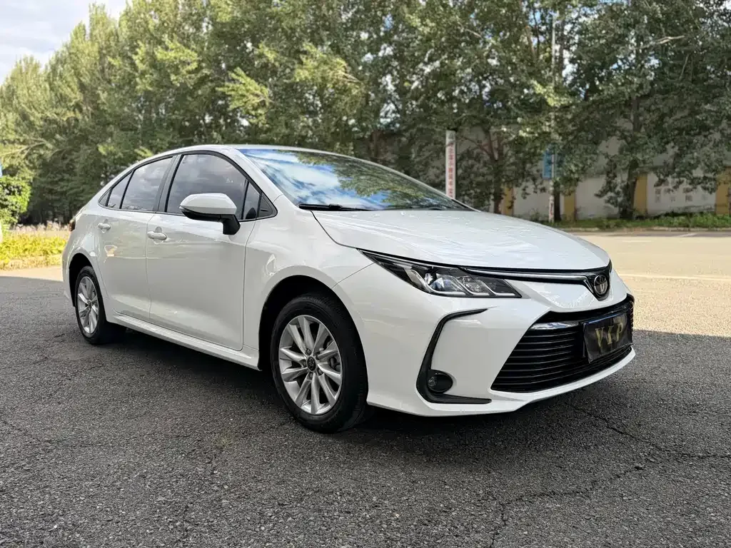 Toyota Corolla — фото 3