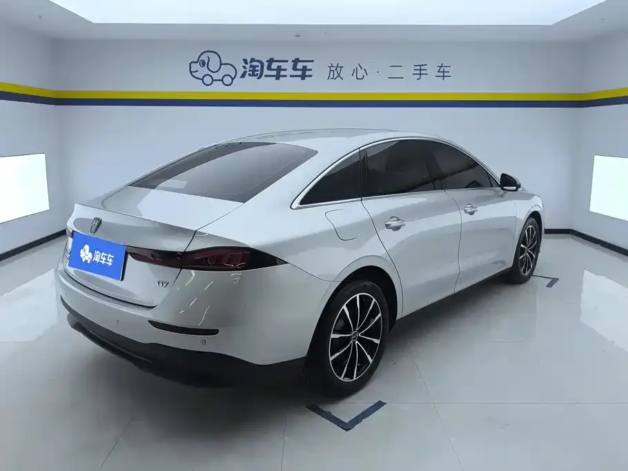 Roewe D7 — фото 4