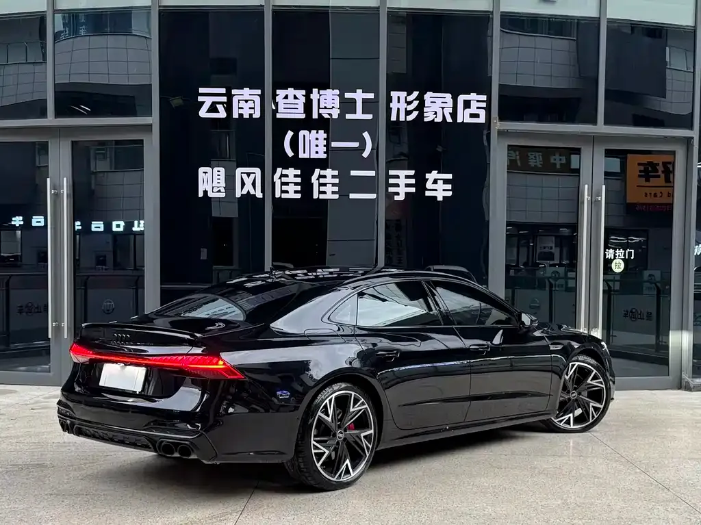 Audi A7L — фото 4