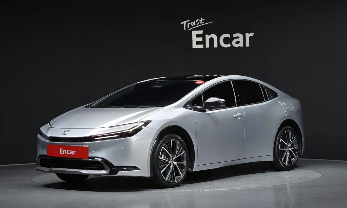 Toyota Prius — фото 1