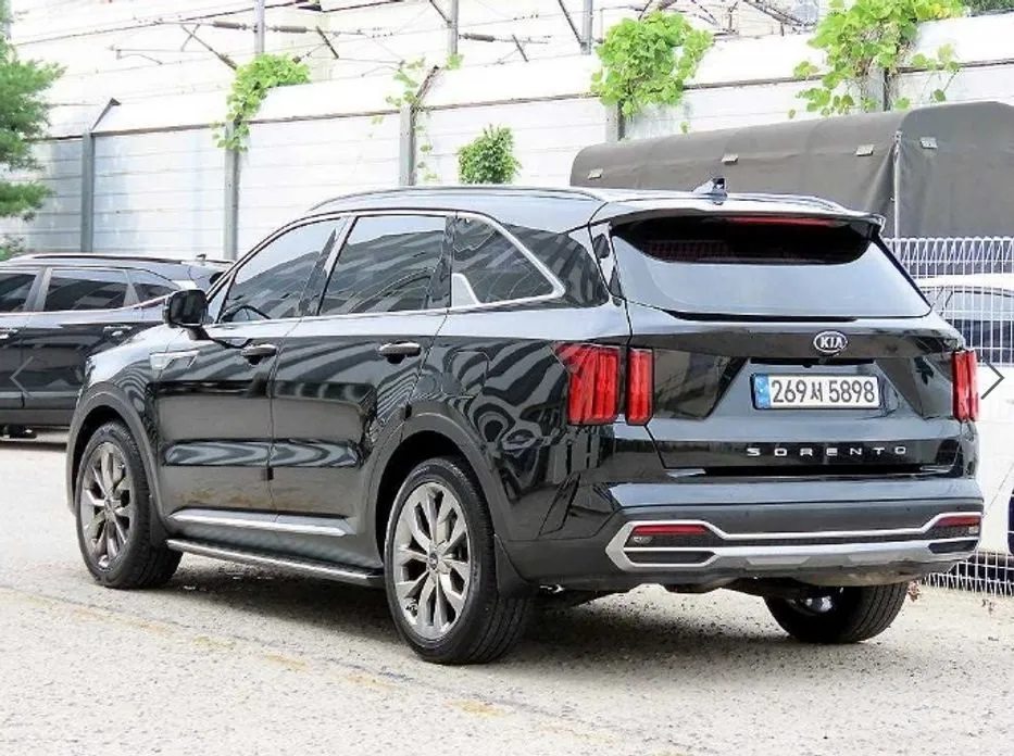 Kia Sorento — фото 5