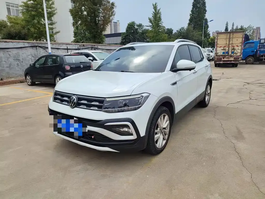 Volkswagen T-Cross — фото 1