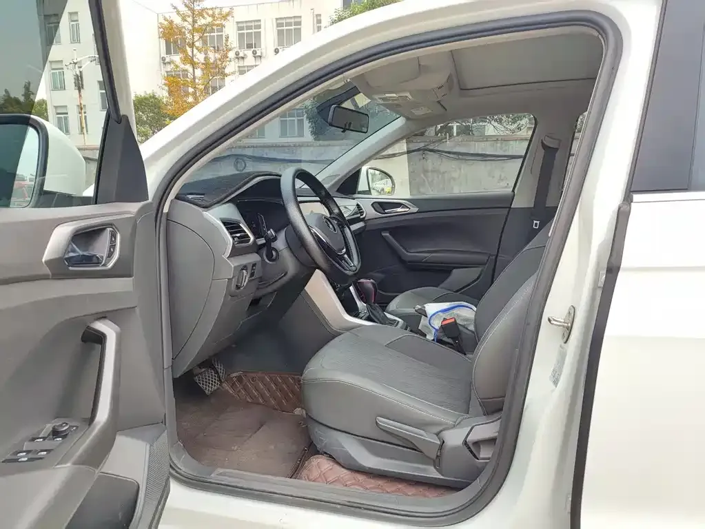 Volkswagen T-Cross — фото 9