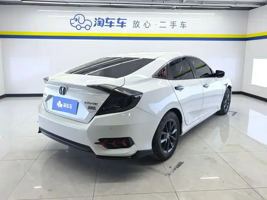 Honda Civic — фото 3