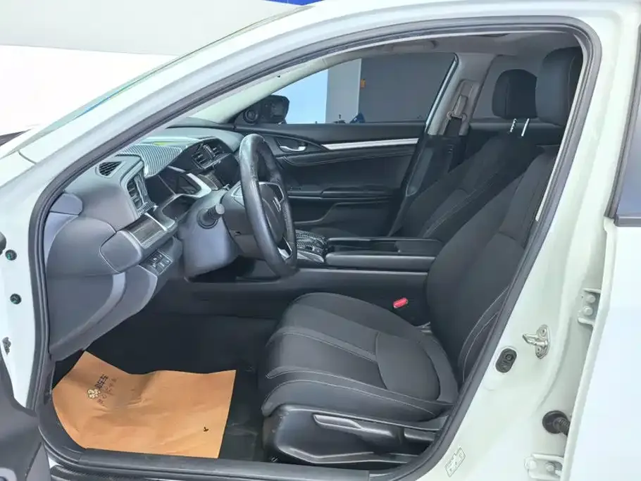 Honda Civic — фото 8