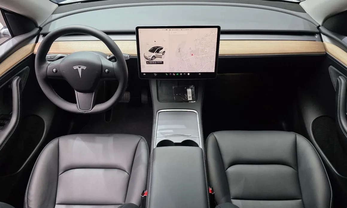 Tesla Model Y — фото 5