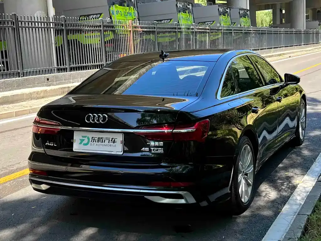 Audi A6L — фото 9