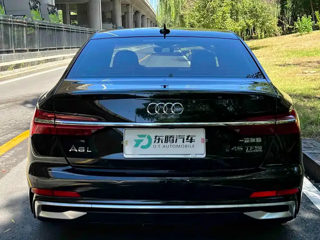 Audi A6L — фото 6