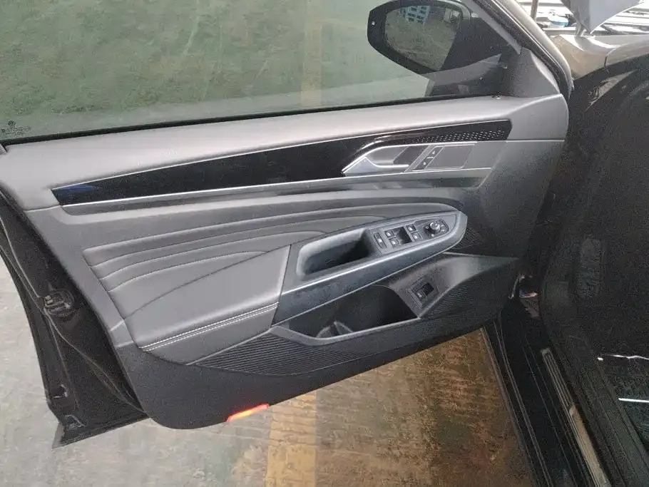 Volkswagen Passat — фото 10