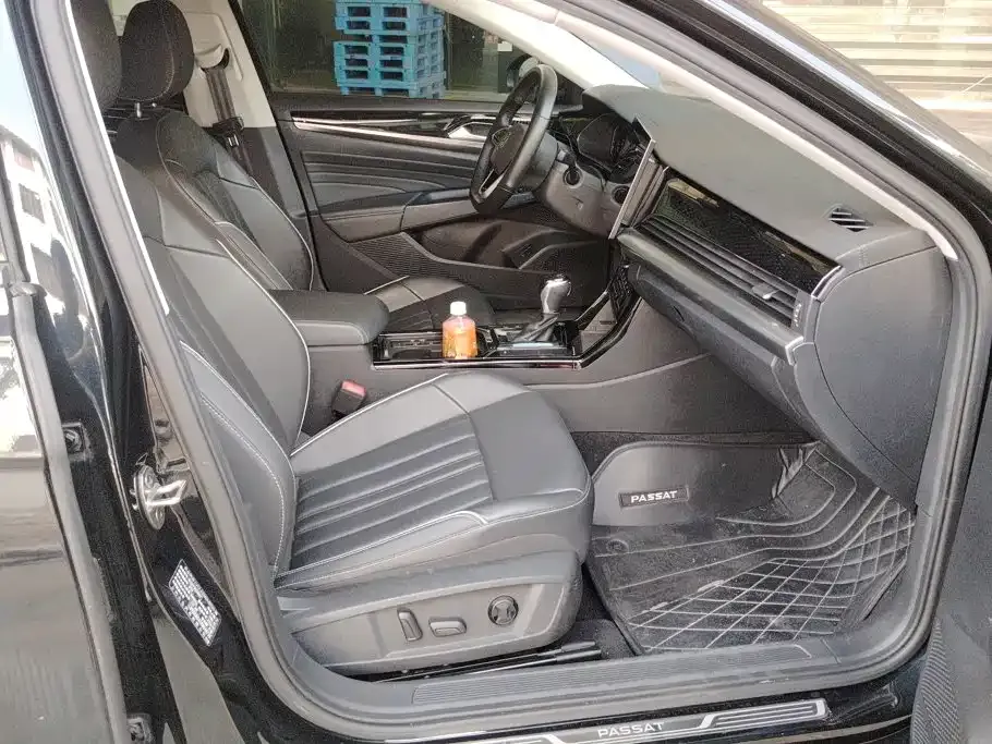 Volkswagen Passat — фото 5