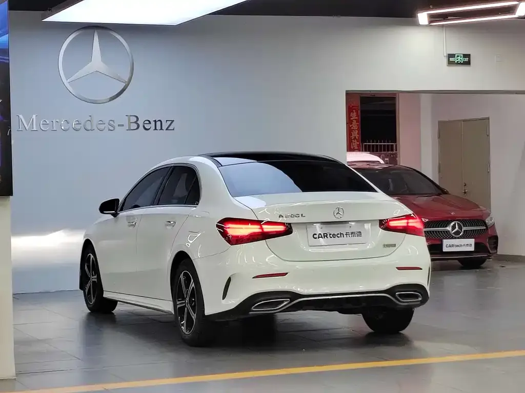 Mercedes-Benz A-Class — фото 9