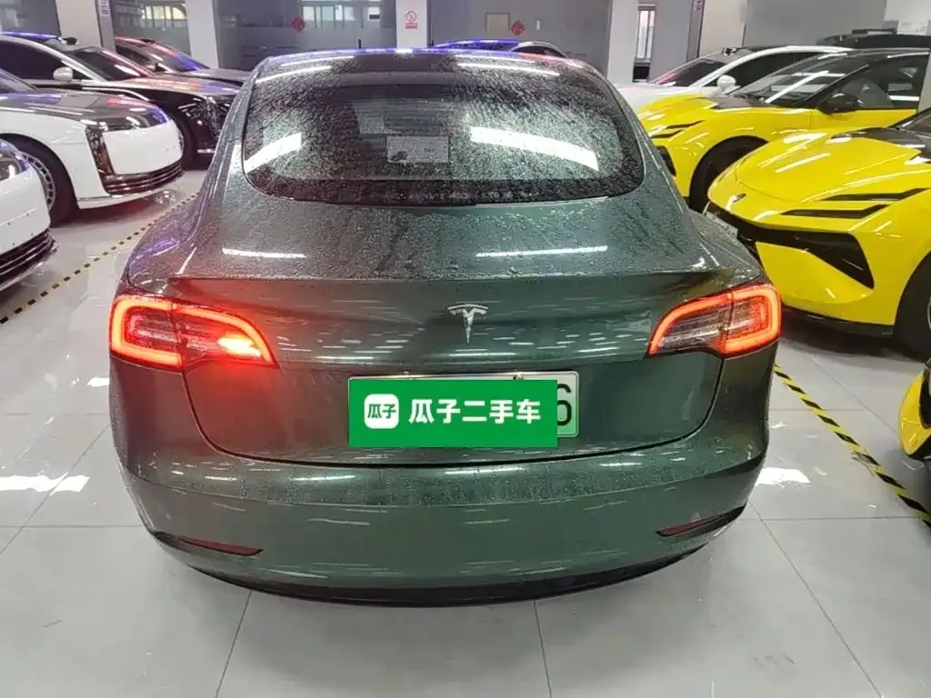 Tesla Model 3 — фото 4