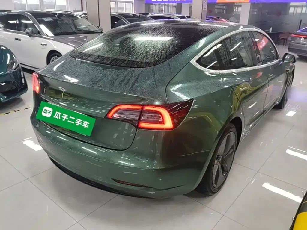 Tesla Model 3 — фото 5