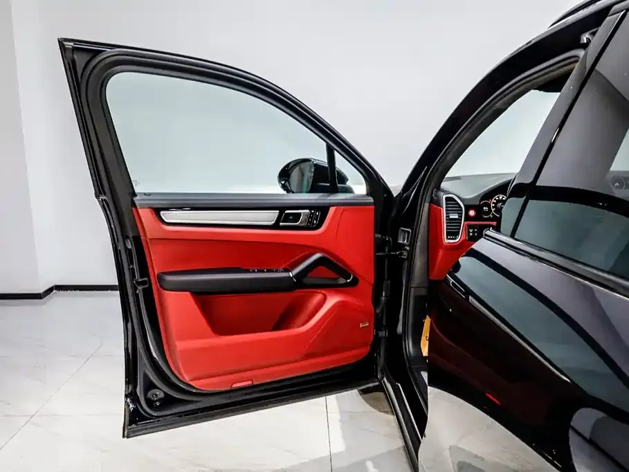 Porsche Cayenne Hybrid — фото 6