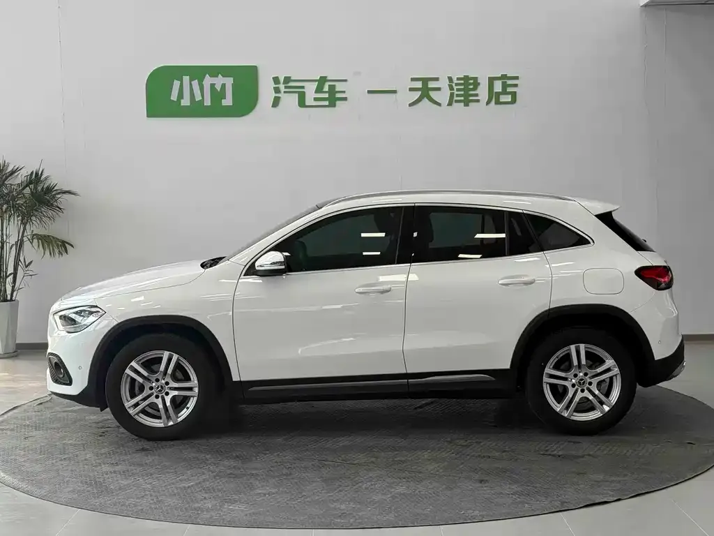 Mercedes-Benz GLA — фото 10