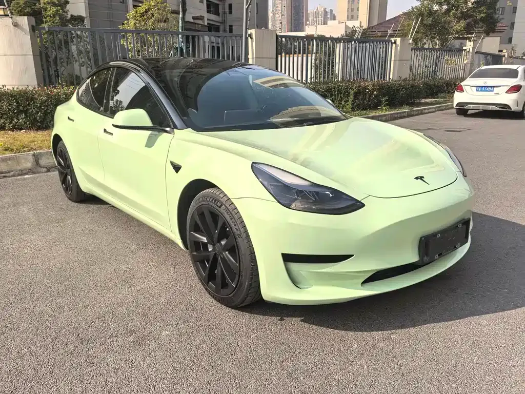 Tesla Model 3 — фото 8