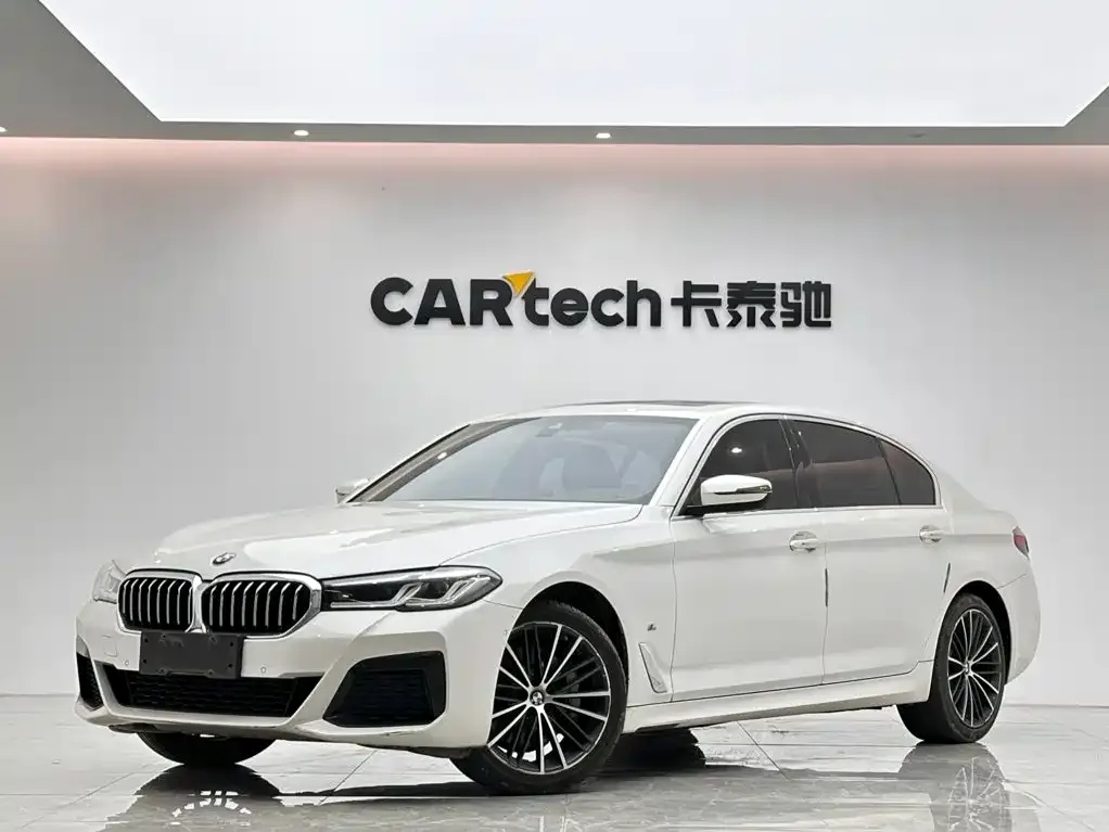 BMW 5 Series — фото 1