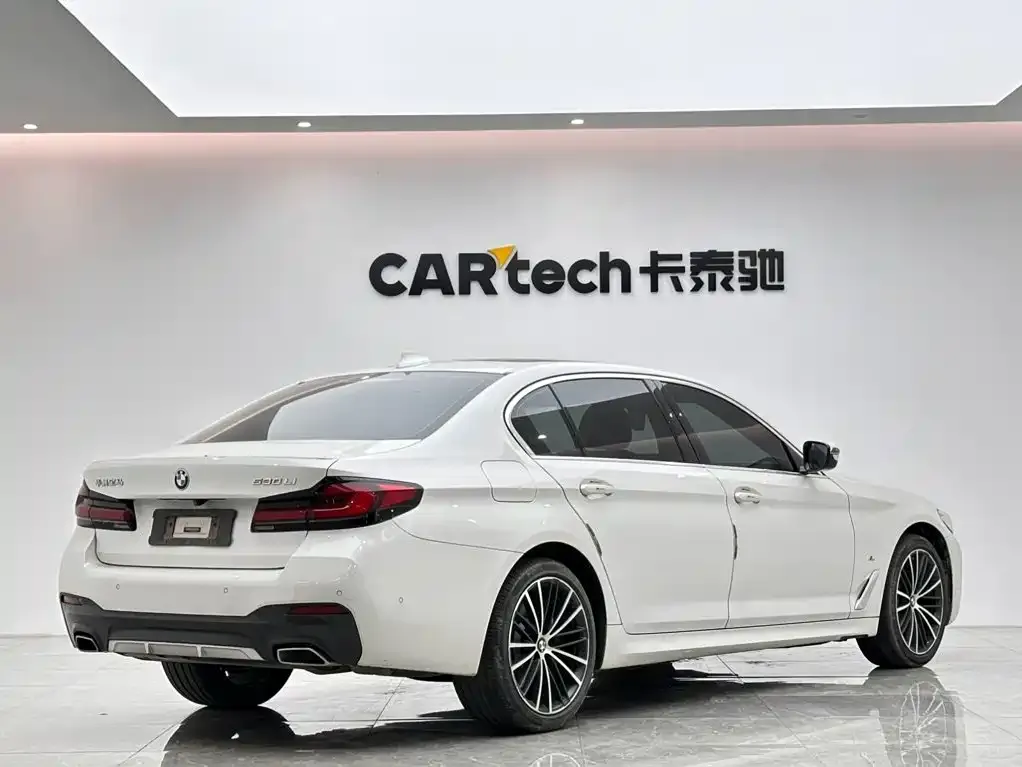 BMW 5 Series — фото 2