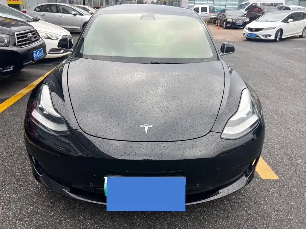 Tesla Model 3 — фото 7
